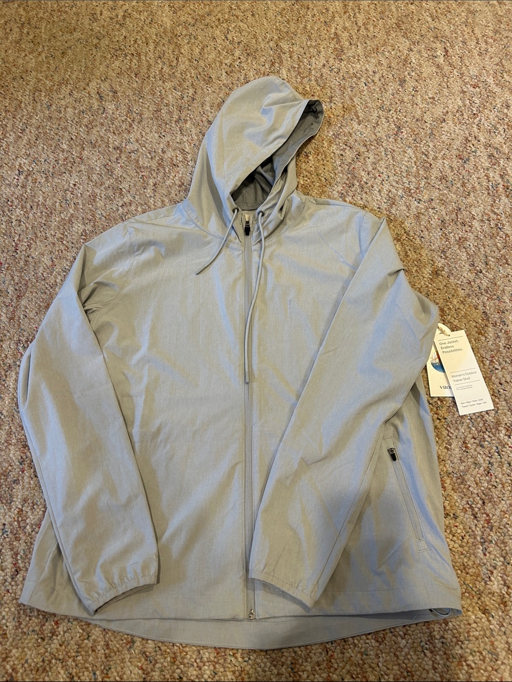 NWT Vuori Heather Light Gray Hooded Zip outdoor trainer shell
